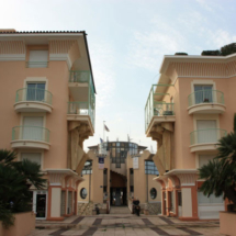 Ravalement de façade Fréjus - Var - Copropriété Caryatides